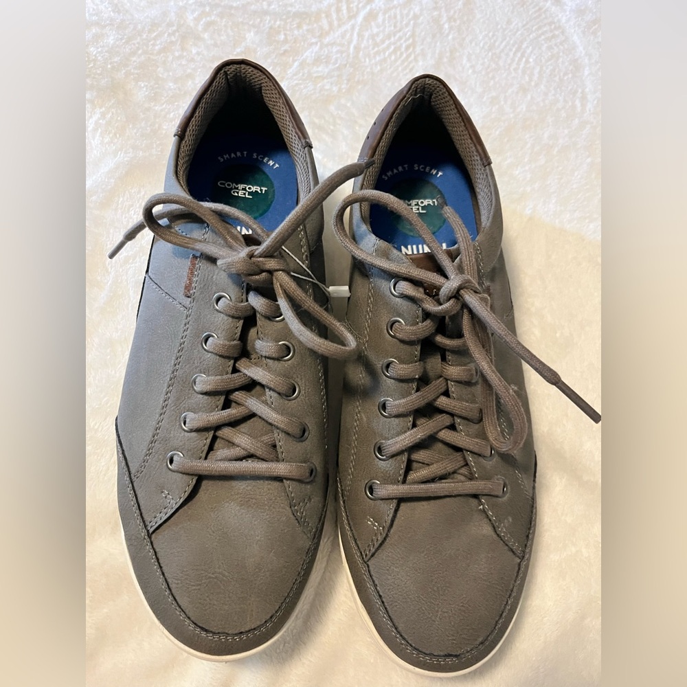 Nunn Bush Mens Sneaker 10.5 wide
